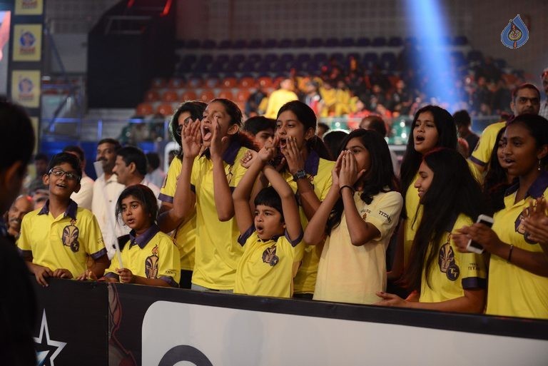 Telugu Titans Vs Jaipur Pink Panthers Kabaddi Match Photos - 44 / 100 photos
