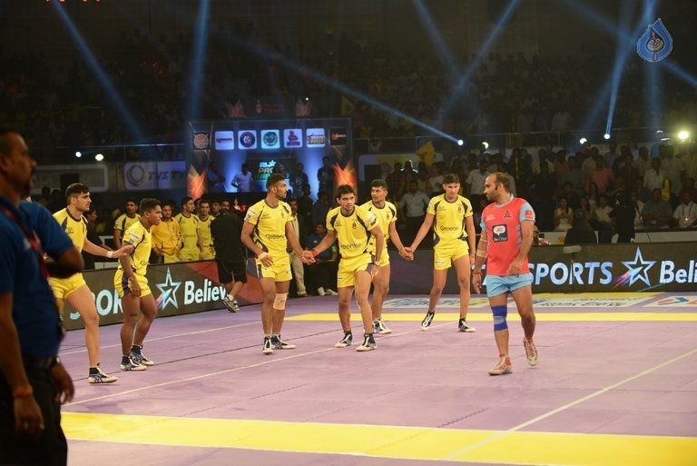 Telugu Titans Vs Jaipur Pink Panthers Kabaddi Match Photos - 49 / 100 photos