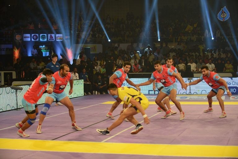 Telugu Titans Vs Jaipur Pink Panthers Kabaddi Match Photos - 86 / 100 photos