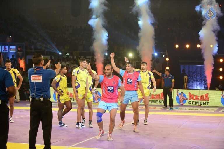 Telugu Titans Vs Jaipur Pink Panthers Kabaddi Match Photos - 94 / 100 photos