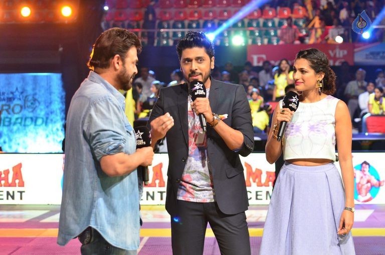 Telugu Titans Vs Bengal Warriors Kabaddi Match Photos - 51 / 78 photos
