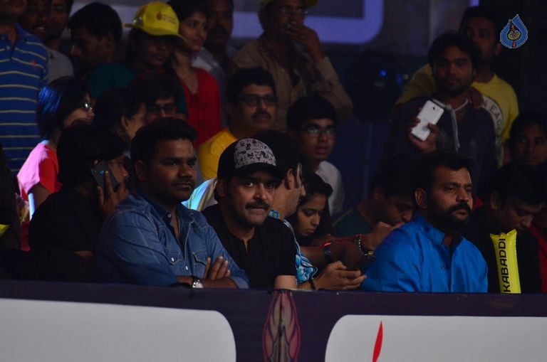 Telugu Titans Vs Bengal Warriors Kabaddi Match Photos - 60 / 78 photos