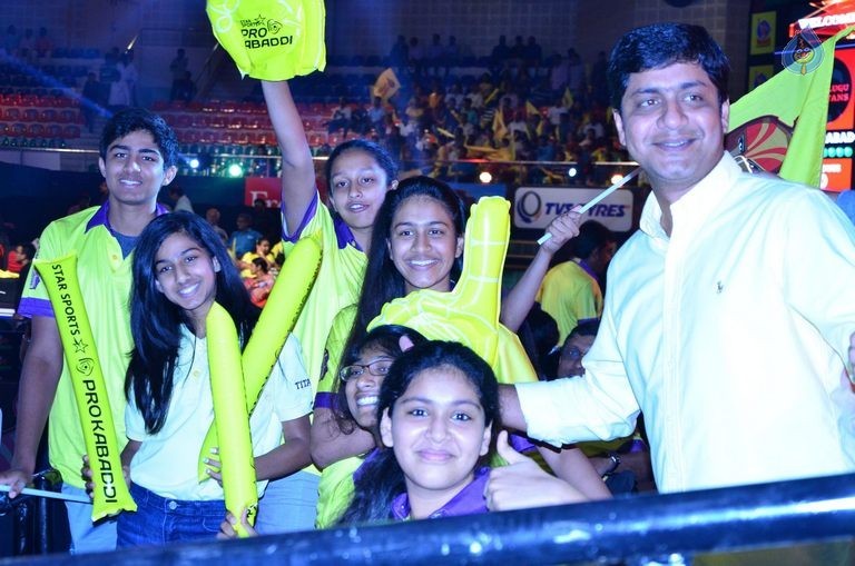 Telugu Titans Vs Bengal Warriors Kabaddi Match Photos - 67 / 78 photos