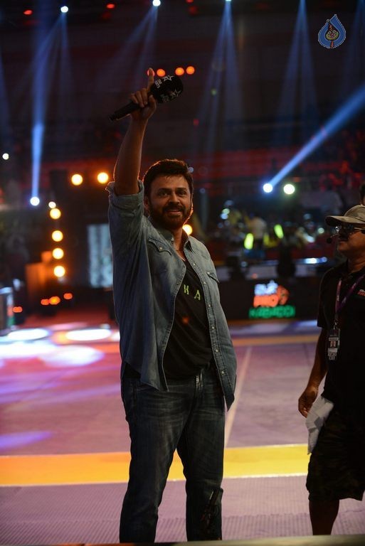 Telugu Titans Vs Bengal Warriors Kabaddi Match Photos - 75 / 78 photos