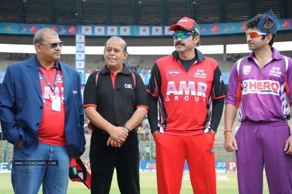 Telugu Warriors VS Bengal Tigers Match - 23 / 141 photos