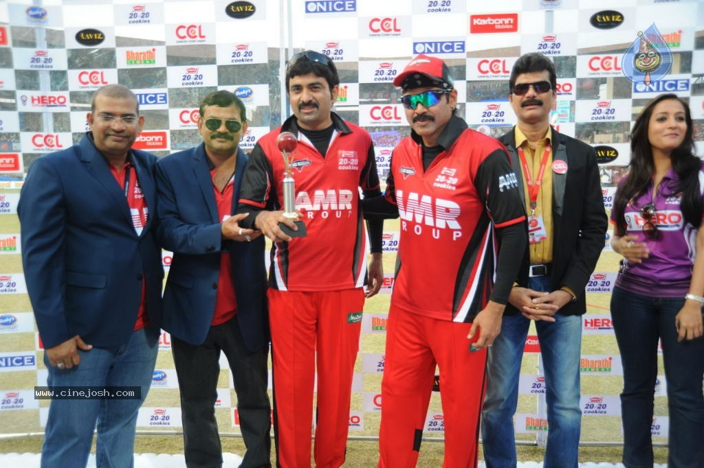 Telugu Warriors VS Bengal Tigers Match - 61 / 141 photos