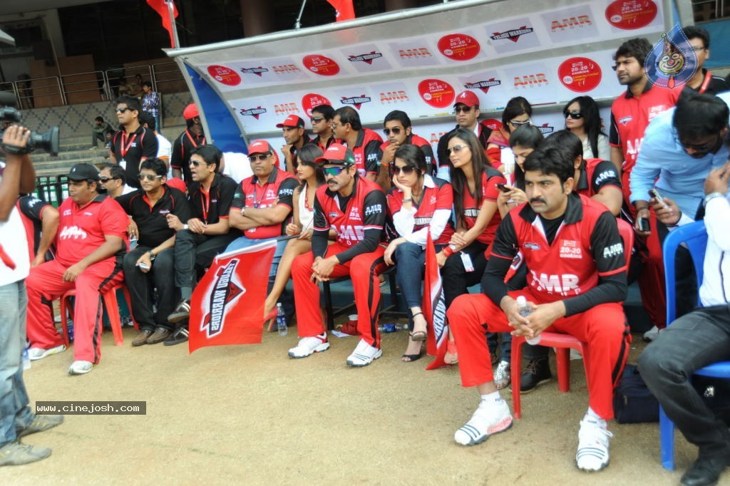 Telugu Warriors VS Bengal Tigers Match - 102 / 141 photos