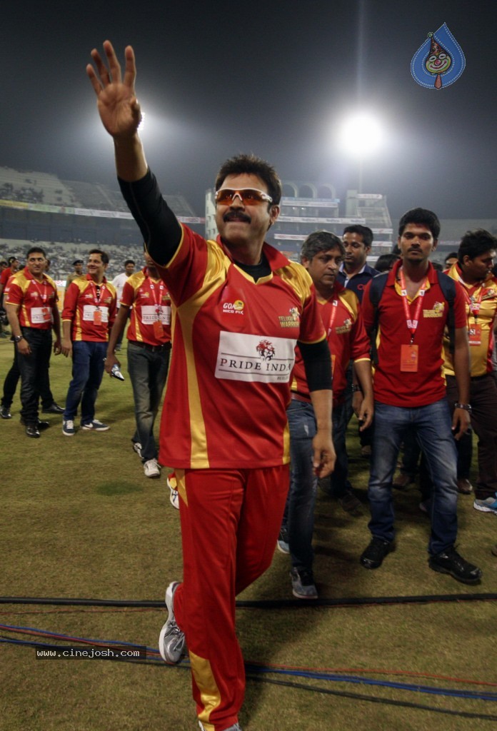 Telugu Warriors Vs Bhojpuri Dabanggs Match Photos - 55 / 77 photos