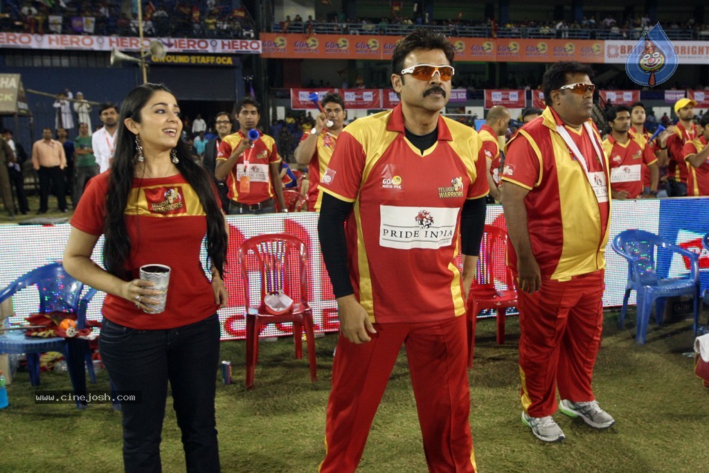 Telugu Warriors Vs Bhojpuri Dabanggs Match Photos - 57 / 77 photos
