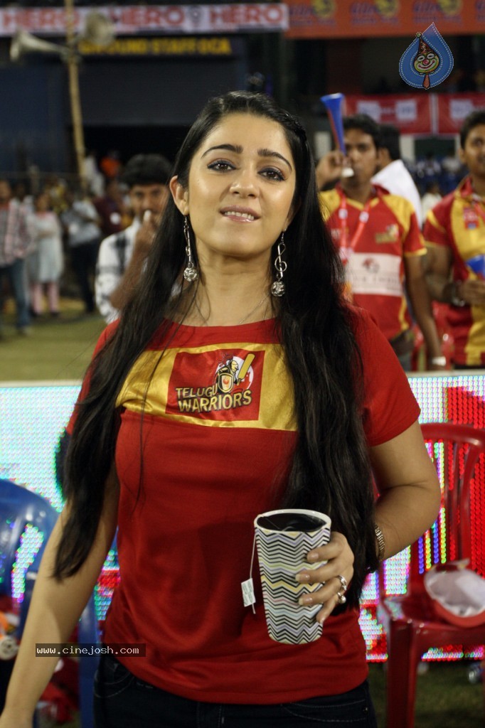 Telugu Warriors Vs Bhojpuri Dabanggs Match Photos - 74 / 77 photos