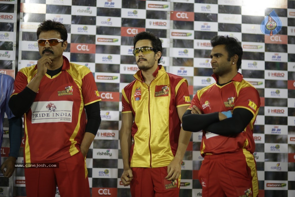Telugu Warriors Vs Bhojpuri Dabangs Team Photos - 3 / 13 photos
