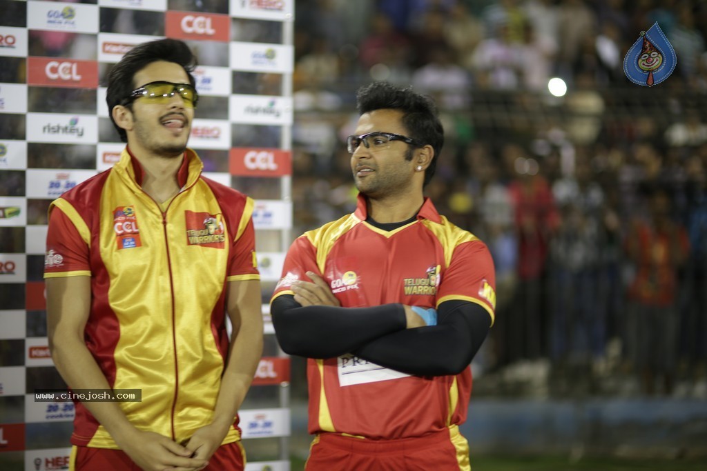 Telugu Warriors Vs Bhojpuri Dabangs Team Photos - 9 / 13 photos