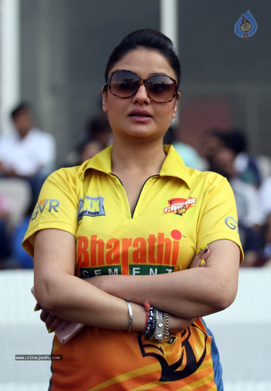 Telugu Warriors vs Chennai Rhinos Final Match Photos - 44 / 120 photos
