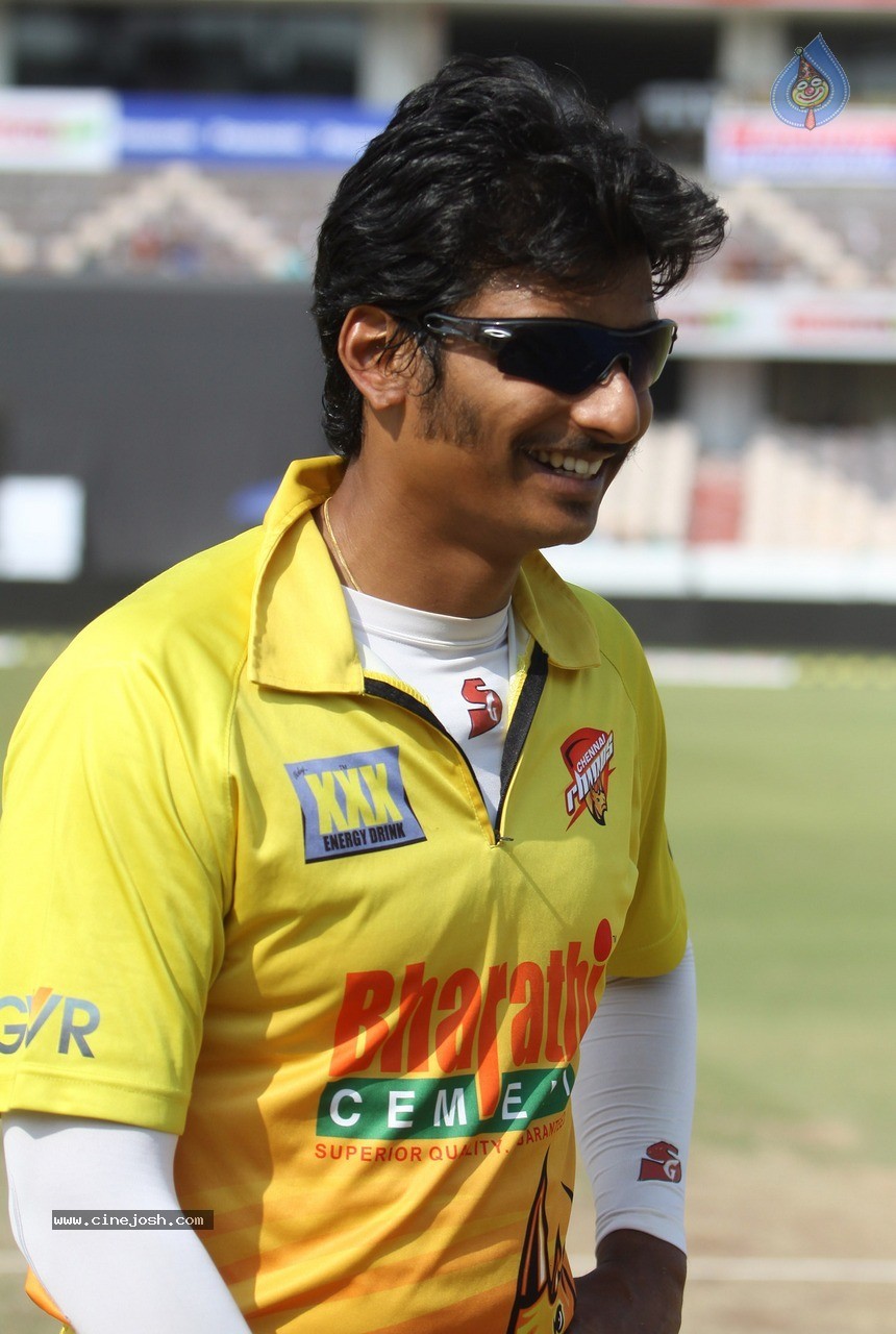 Telugu Warriors vs Chennai Rhinos Final Match Photos - 112 / 120 photos