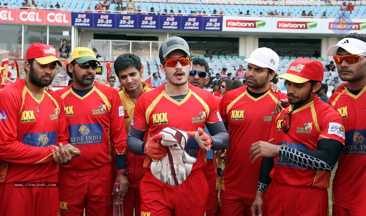 Telugu Warriors vs Chennai Rhinos Final Match Photos - 119 / 120 photos