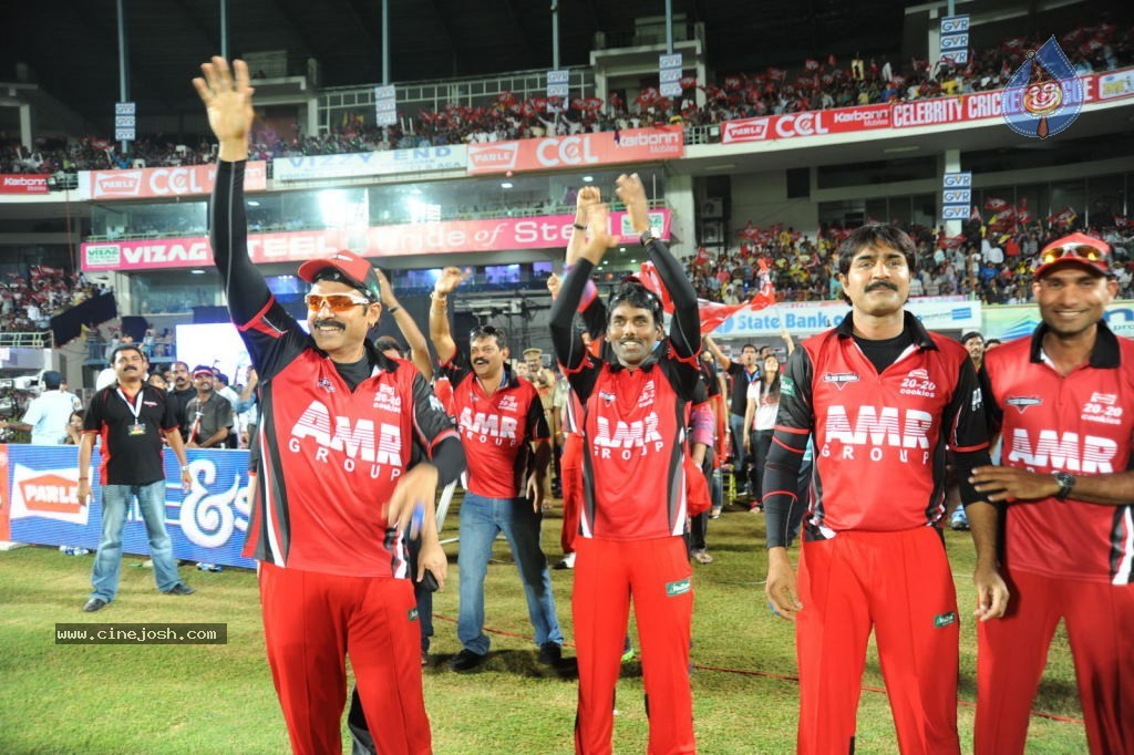 Telugu Warriors VS Chennai Rhinos Match  - 24 / 61 photos