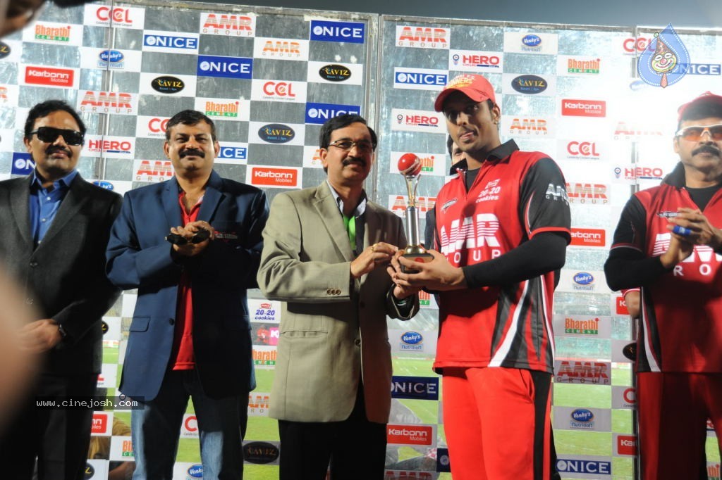 Telugu Warriors VS Chennai Rhinos Match Photos - 59 / 86 photos