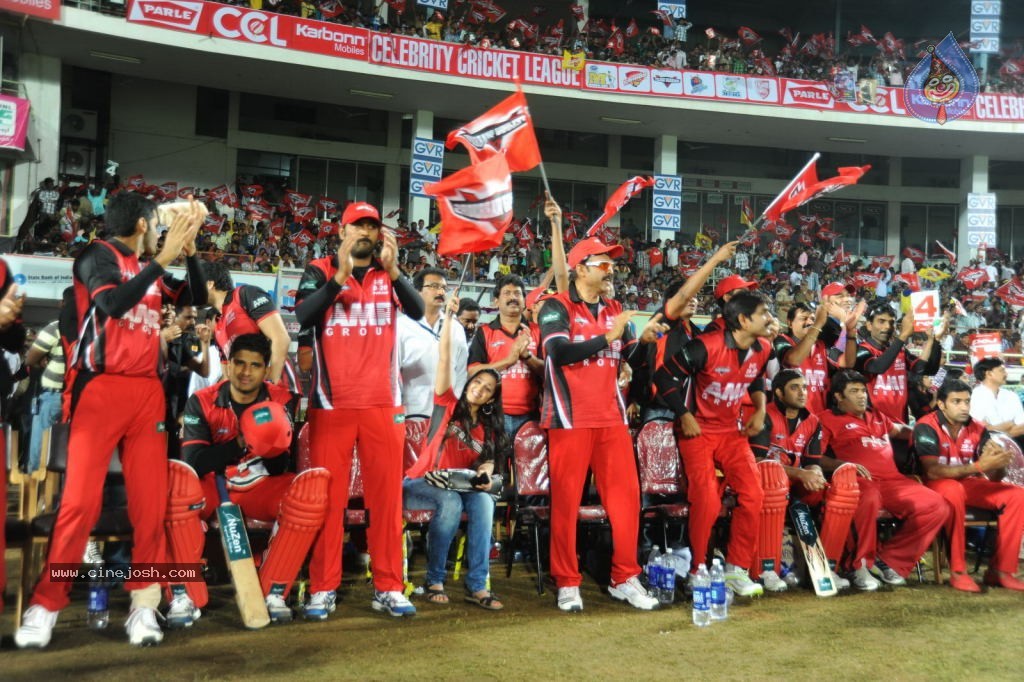 Telugu Warriors VS Chennai Rhinos Match Photos - 81 / 86 photos