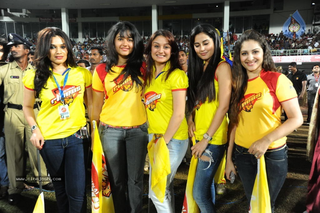 Telugu Warriors VS Chennai Rhinos Match Photos - 85 / 86 photos
