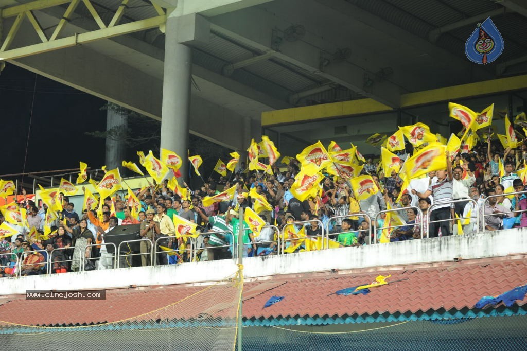 Chennai Rhinos VS Telugu Warriors  Semi Final Match - 38 / 96 photos