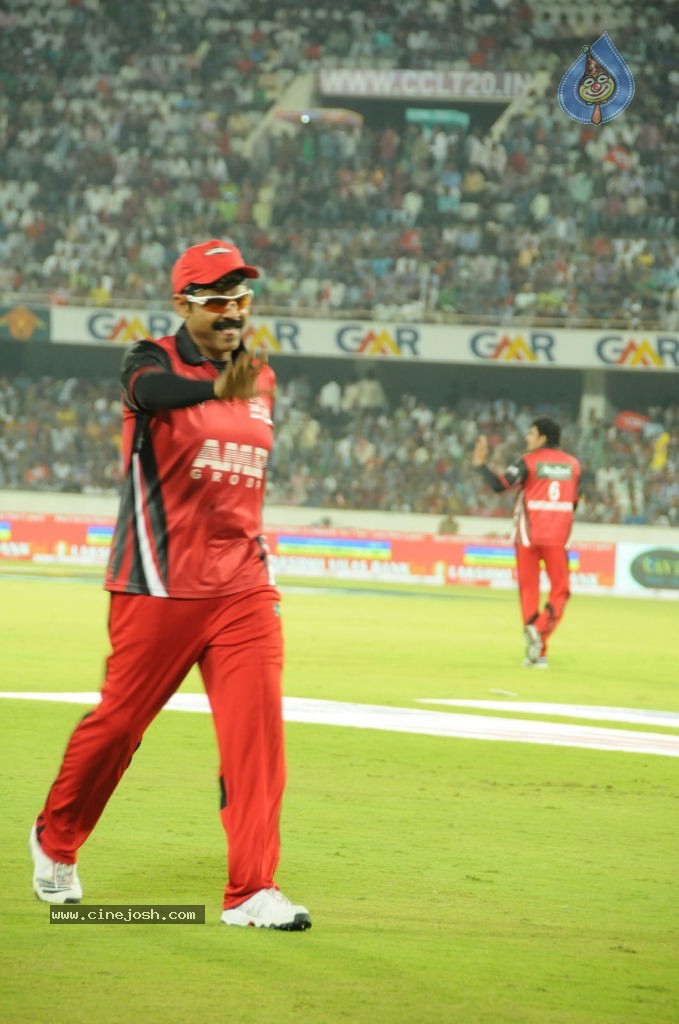Telugu Warriors Vs Karnataka Bulldozers Match Photos 01 - 7 / 86 photos