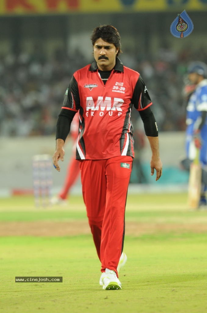 Telugu Warriors Vs Karnataka Bulldozers Match Photos 01 - 30 / 86 photos