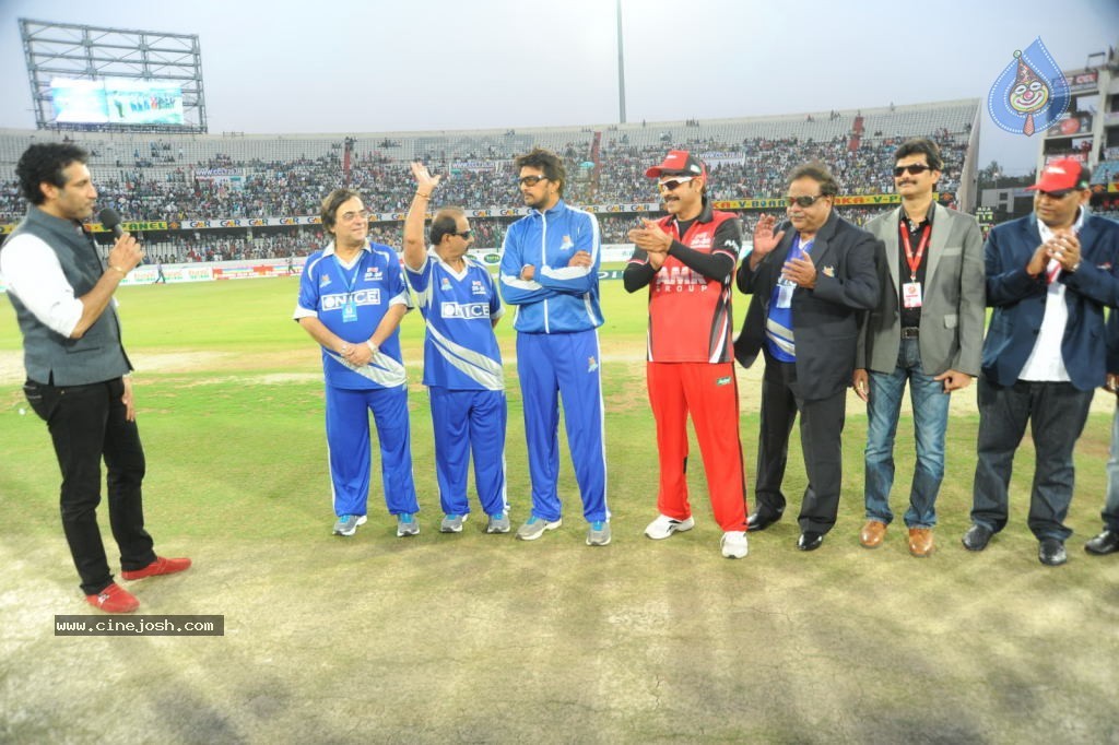 Telugu Warriors Vs Karnataka Bulldozers Match Photos 01 - 57 / 86 photos