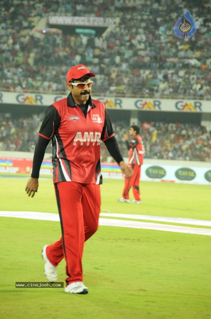Telugu Warriors Vs Karnataka Bulldozers Match Photos 01 - 86 / 86 photos