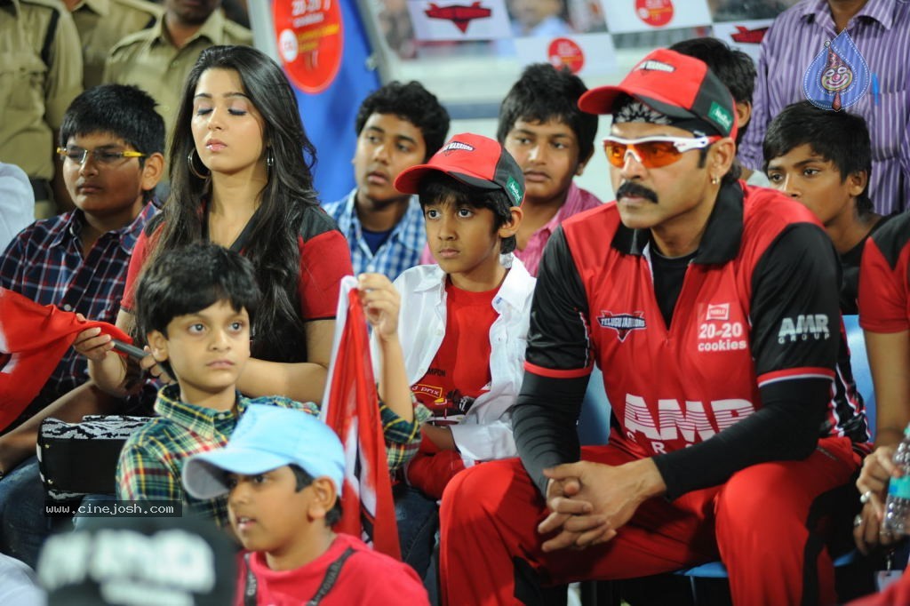 Telugu Warriors Vs Karnataka Bulldozers Match Photos 02 - 5 / 70 photos