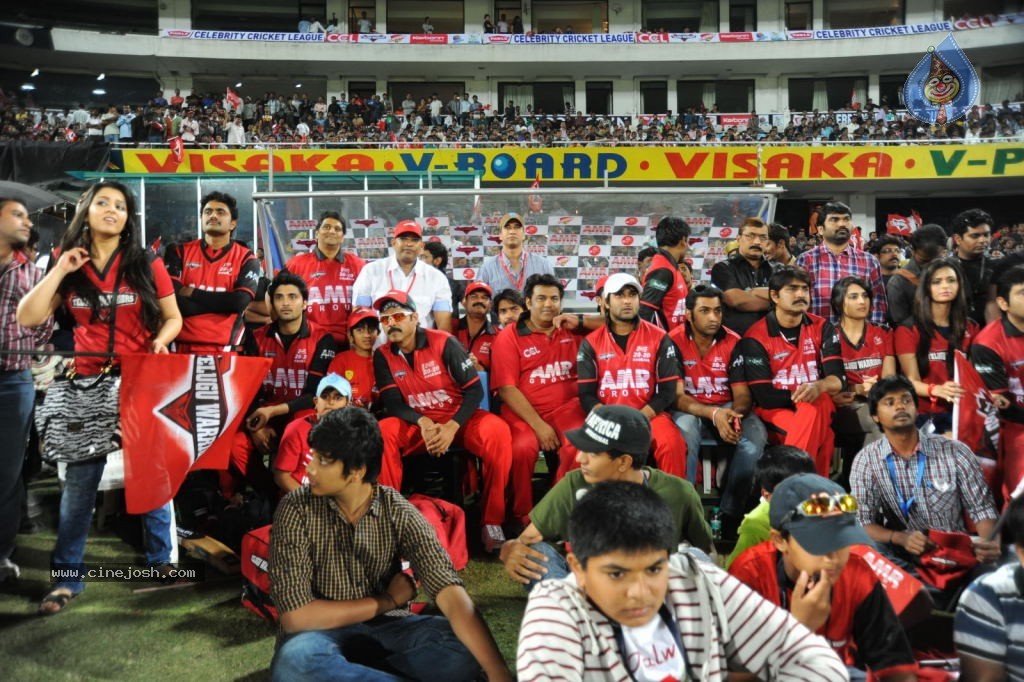 Telugu Warriors Vs Karnataka Bulldozers Match Photos 03 - 31 / 84 photos