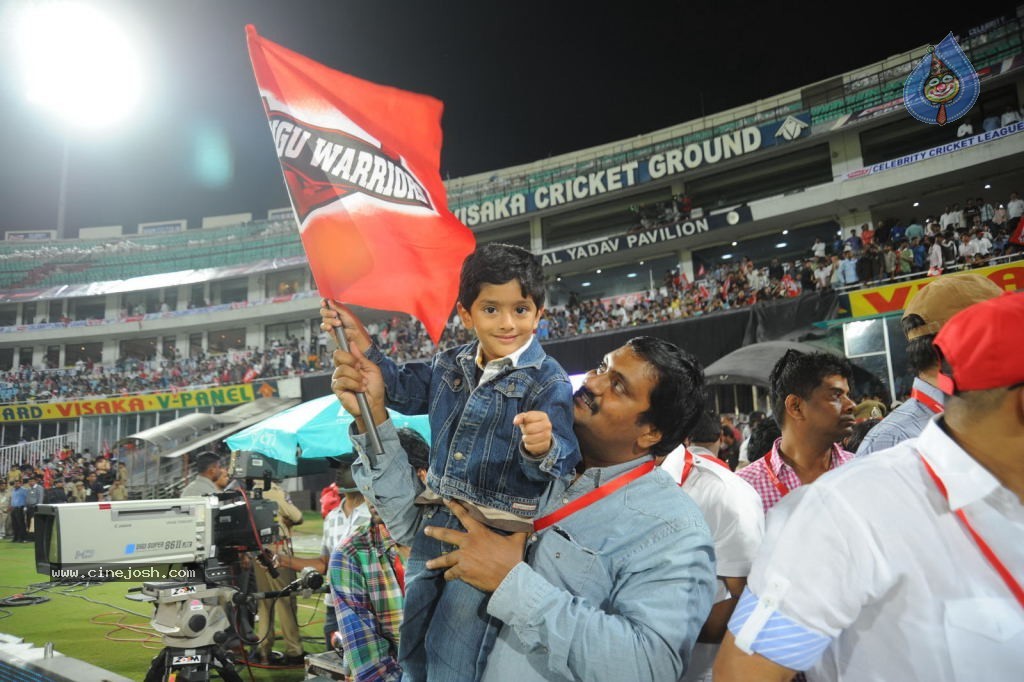 Telugu Warriors Vs Karnataka Bulldozers Match Photos 03 - 47 / 84 photos