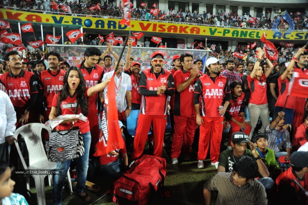 Telugu Warriors Vs Karnataka Bulldozers Match Photos 03 - 48 / 84 photos