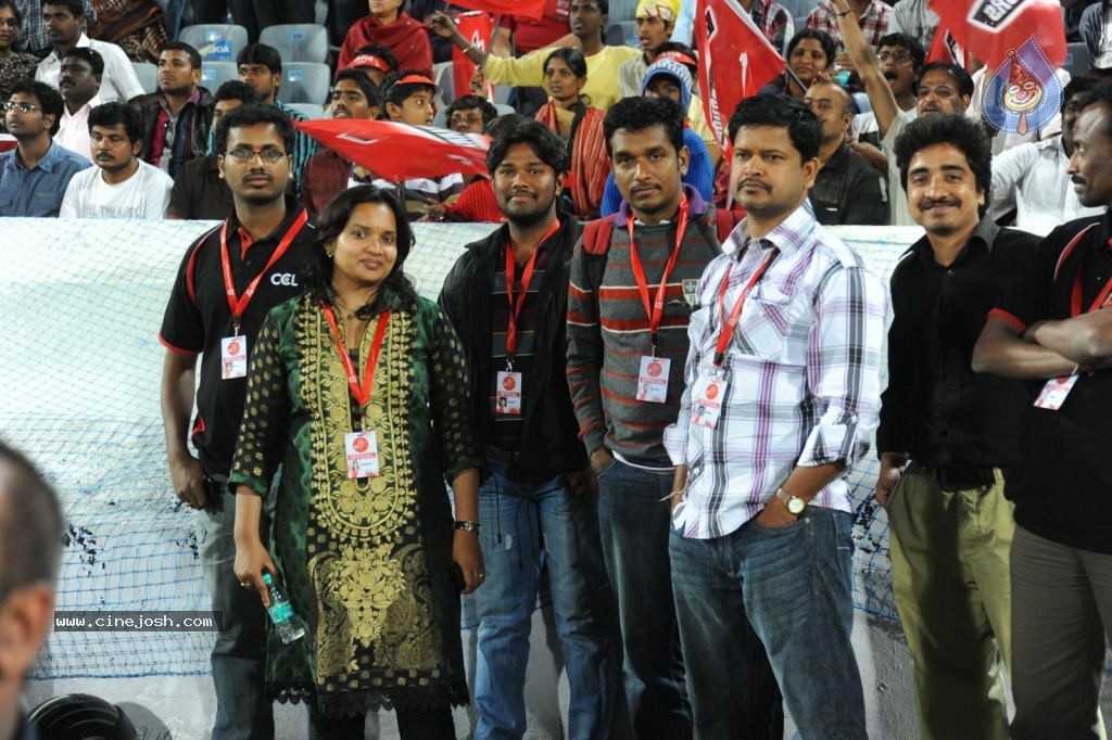 Telugu Warriors Vs Karnataka Bulldozers Match Photos 04 - 27 / 173 photos