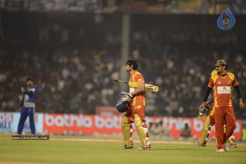 Telugu Warriors Vs Karnataka Bulldozers Match Stills - 14 / 190 photos