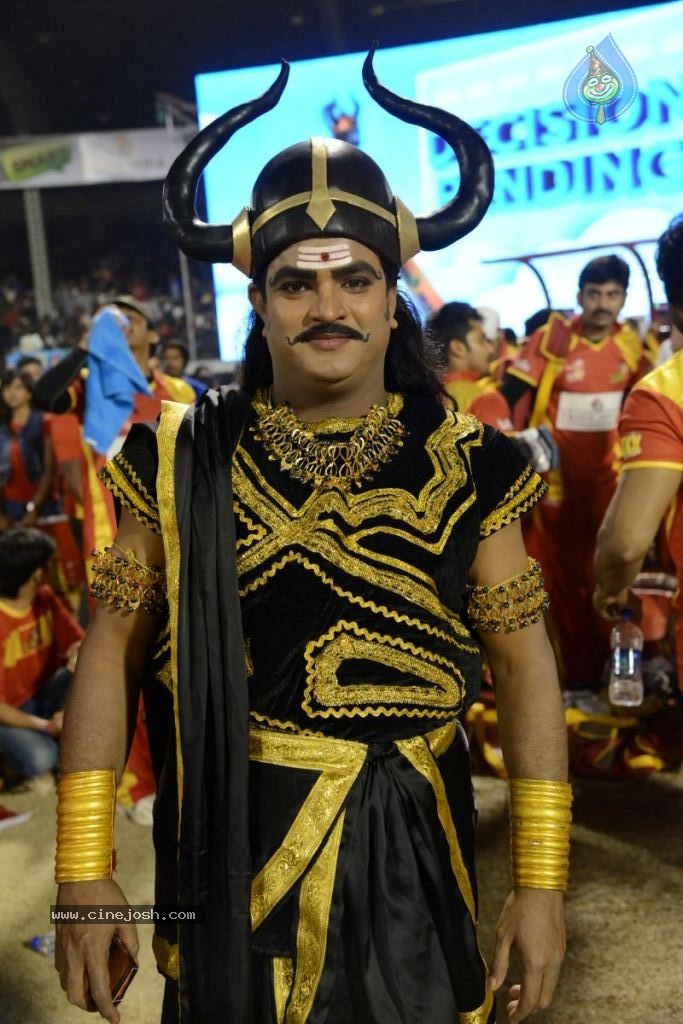 Telugu Warriors Vs Karnataka Bulldozers Match Stills - 17 / 190 photos