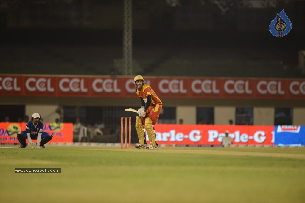 Telugu Warriors Vs Karnataka Bulldozers Match Stills - 160 / 190 photos