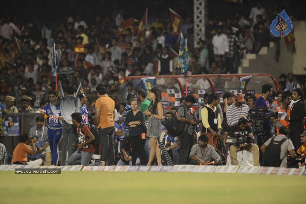 Telugu Warriors Vs Karnataka Bulldozers Match Stills - 180 / 190 photos