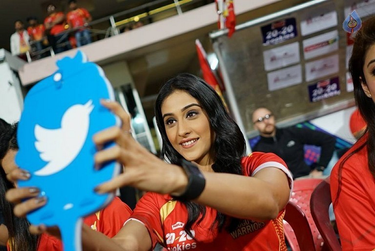 Telugu Warriors Vs Kerala Strikers Photo 16 of 20