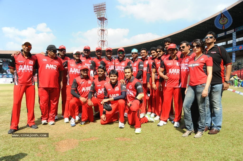 Telugu Warriors Vs Kerala Strikers Match Photos 01 - 3 / 91 photos