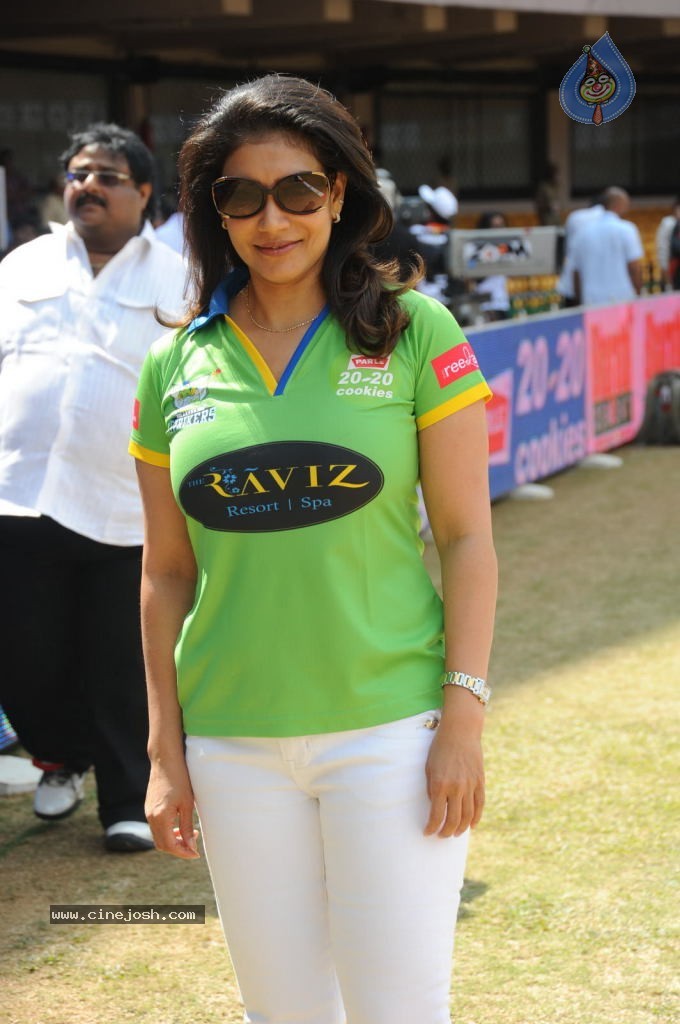 Telugu Warriors Vs Kerala Strikers Match Photos 01 - 7 / 91 photos