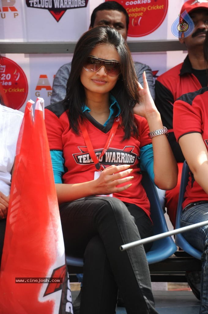 Telugu Warriors Vs Kerala Strikers Match Photos 01 - 11 / 91 photos