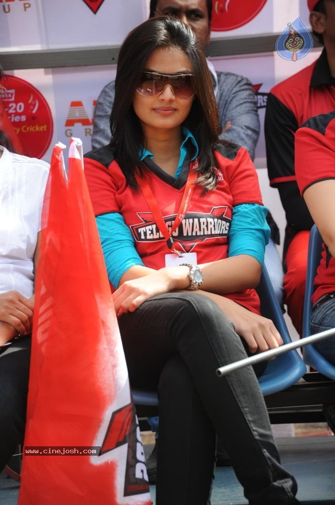 Telugu Warriors Vs Kerala Strikers Match Photos 01 - 13 / 91 photos