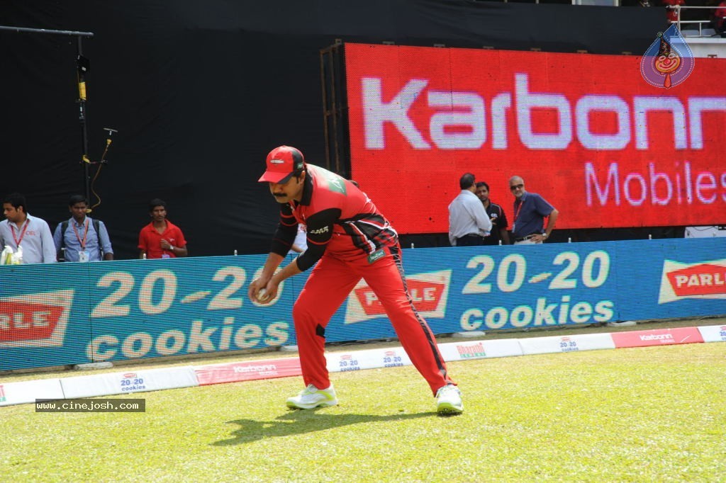 Telugu Warriors Vs Kerala Strikers Match Photos 01 - 14 / 91 photos