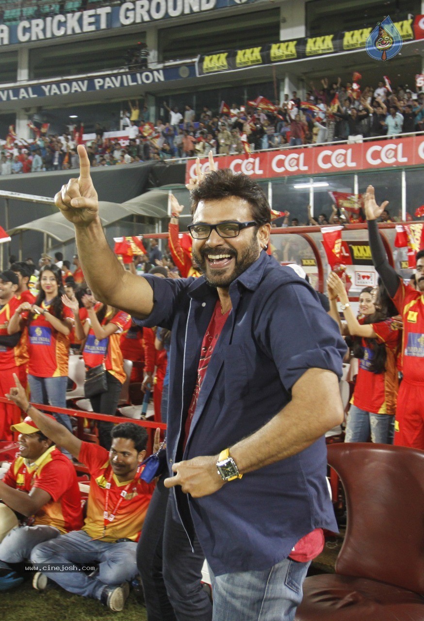 Telugu Warriors Vs Mumbai Heroes Match Photos - 23 / 150 photos