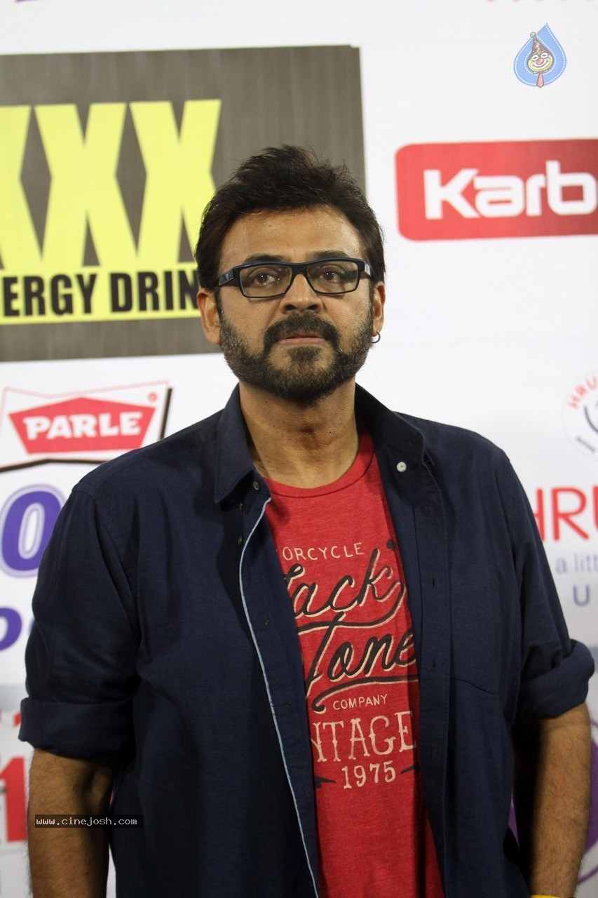 Telugu Warriors Vs Mumbai Heroes Match Photos - 138 / 150 photos
