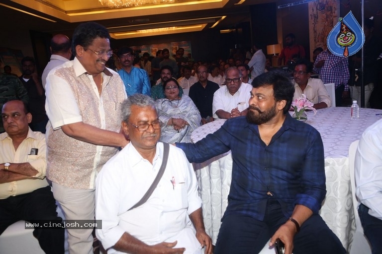 Tera Venuka Dasari Book Launched by Chiranjeevi - 48 / 61 photos