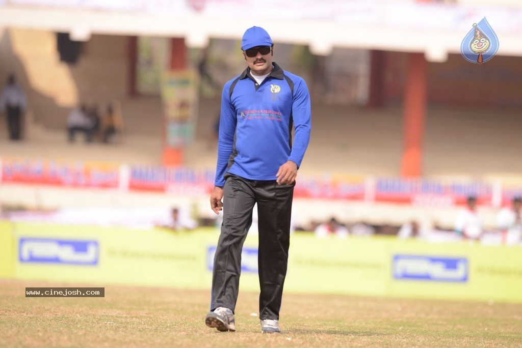 Tollywood Cricket Match in Vijayawada 01 - 5 / 163 photos
