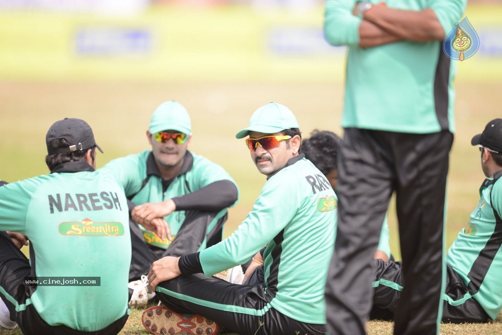Tollywood Cricket Match in Vijayawada 01 - 7 / 163 photos