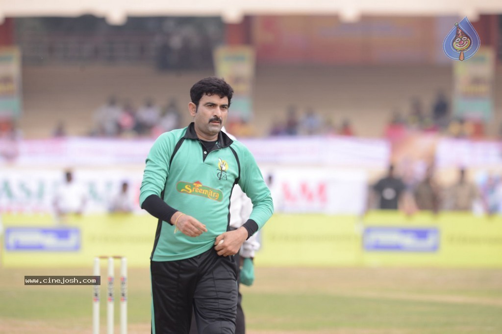 Tollywood Cricket Match in Vijayawada 01 - 11 / 163 photos