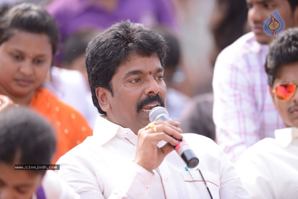 Tollywood Cricket Match in Vijayawada 01 - 28 / 163 photos